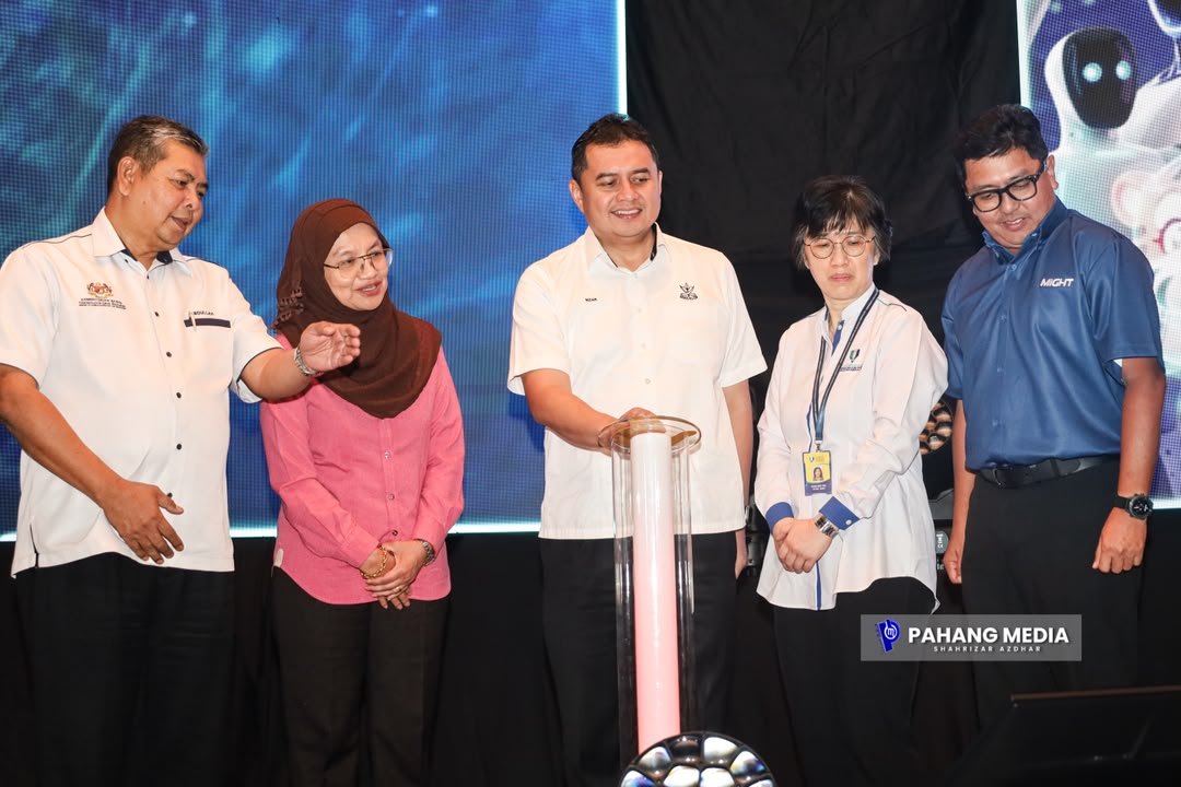Perasmian oleh YB Dato' Mohamad Nizar bin Dato' Sri Mohamad Najib