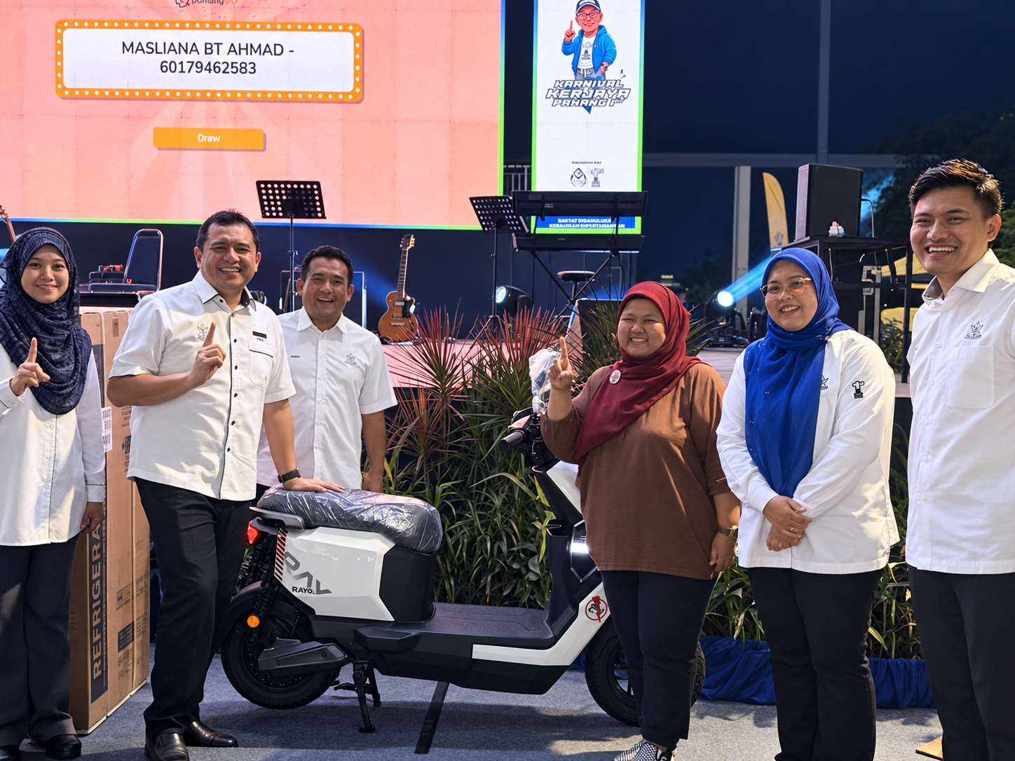 PAHANG MAHU SYARIKAT ANTARABANGSA BUKA PELUANG KERJA UNTUK ANAK TEMPATAN