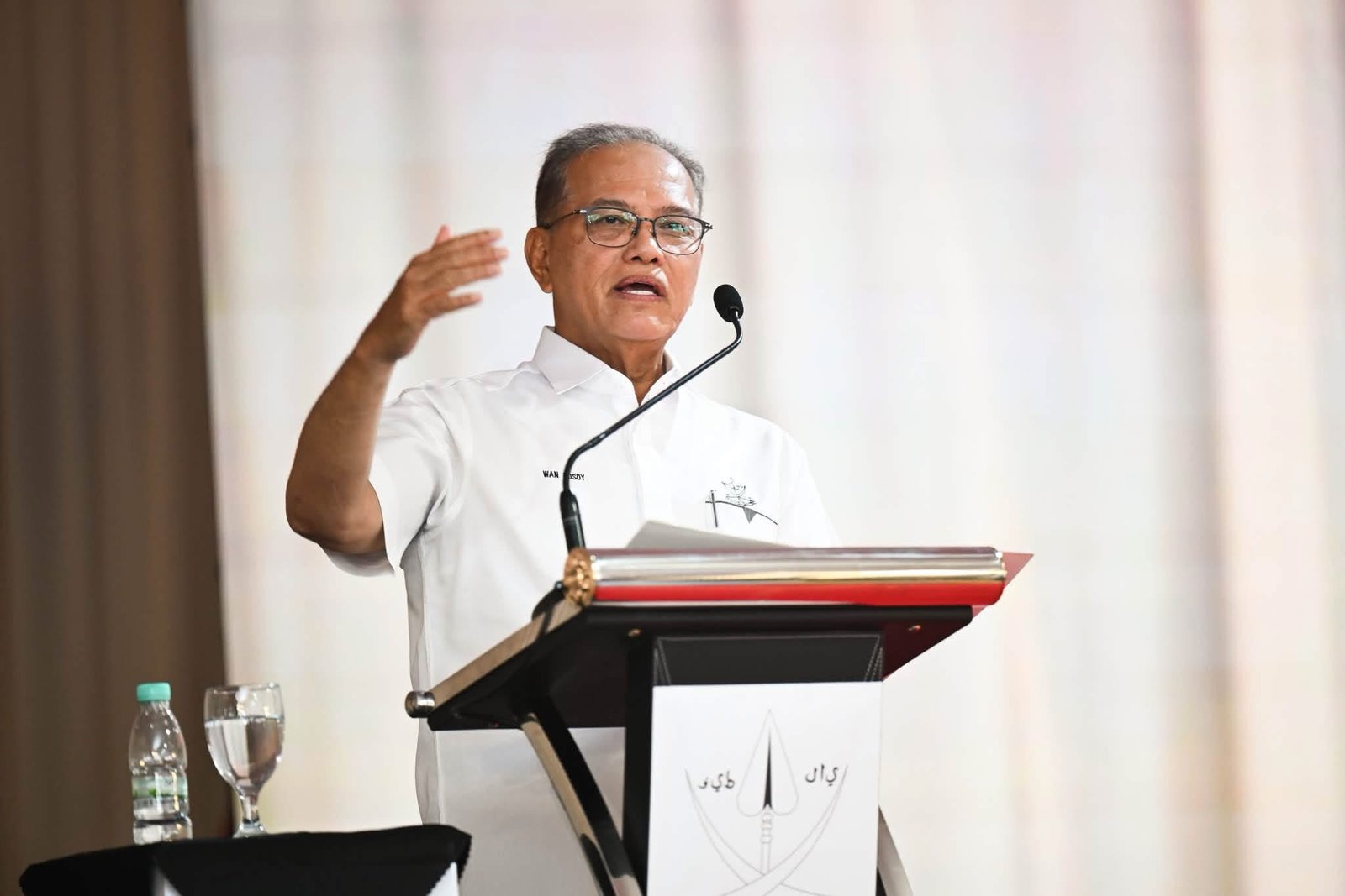 Wan Rosdy Mahu Isu Bekalan Air, Elektrik Rumah Generasi Baharu FELDA Disegerakan