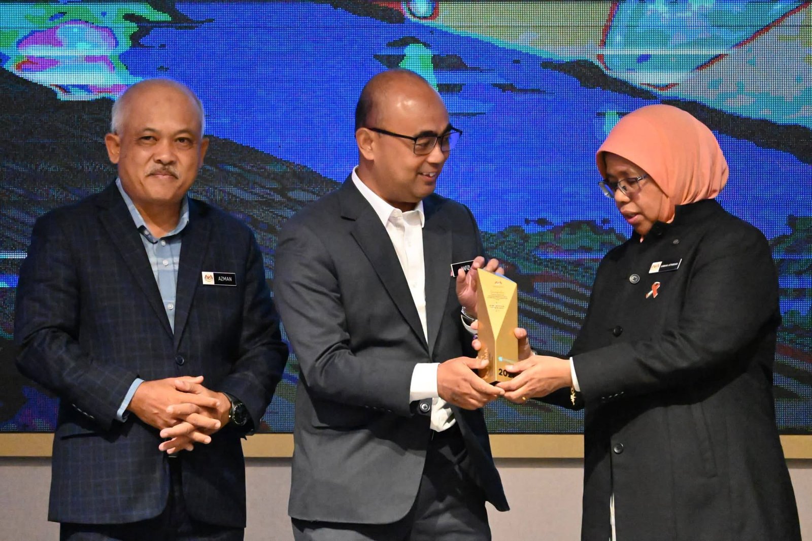 PASAR AWAM PADANG TENGKU JUARA KEBANGSAAN, HARUMKAN NAMA LIPIS DAN PAHANG