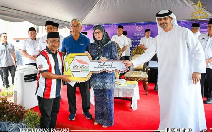 Sultan Pahang Mahu 790 Rumah Ru’RASA Dilindungi Insurans Berkelompok