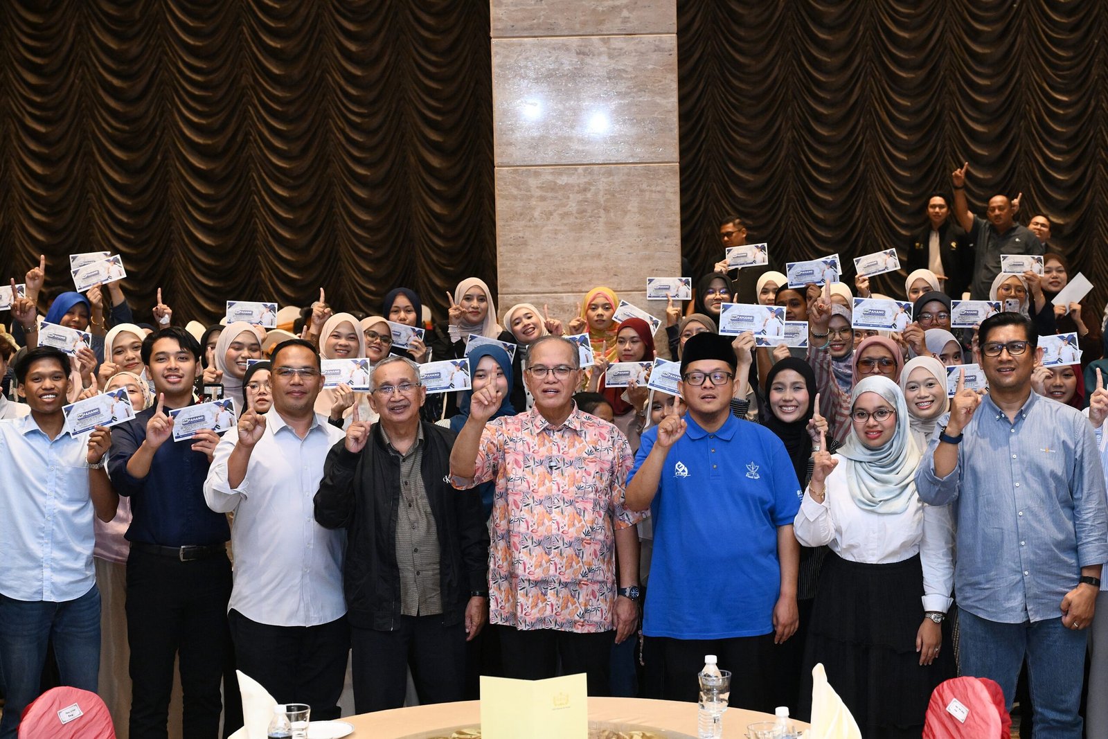 Seramai 146 Mahasiswa Dun Jelai Terima ‘One-Off” RM400