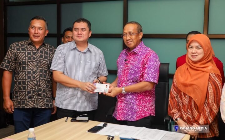 UMNO Pekan Kumpul RM36,204 Bantu Najib Bayar Denda