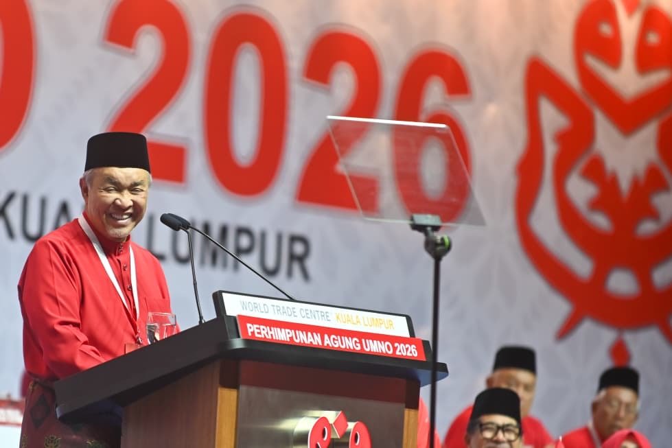 “Dengarlah suara kami, guru! Dengarlah suara rakyat, wahai guru!” – Zahid