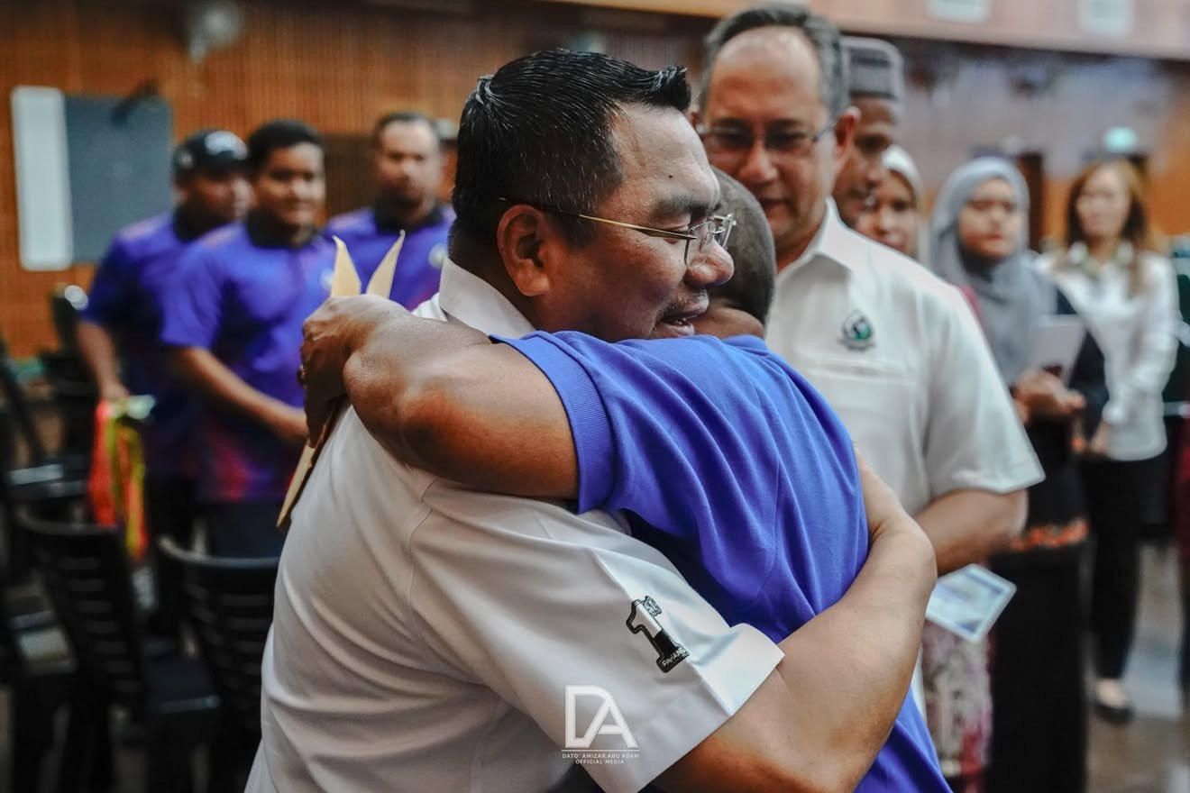 ‘Saya Pun Pernah Jadi Penjaja’ – Amizar